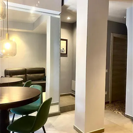 Casa Monir *