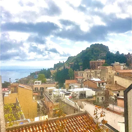 Casa Monir